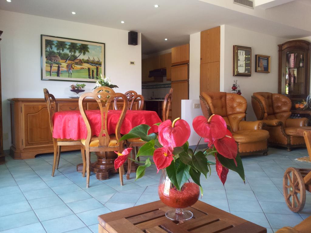 Casa Vacanze Villa Flumini Flumini di Quartu Szoba fotó